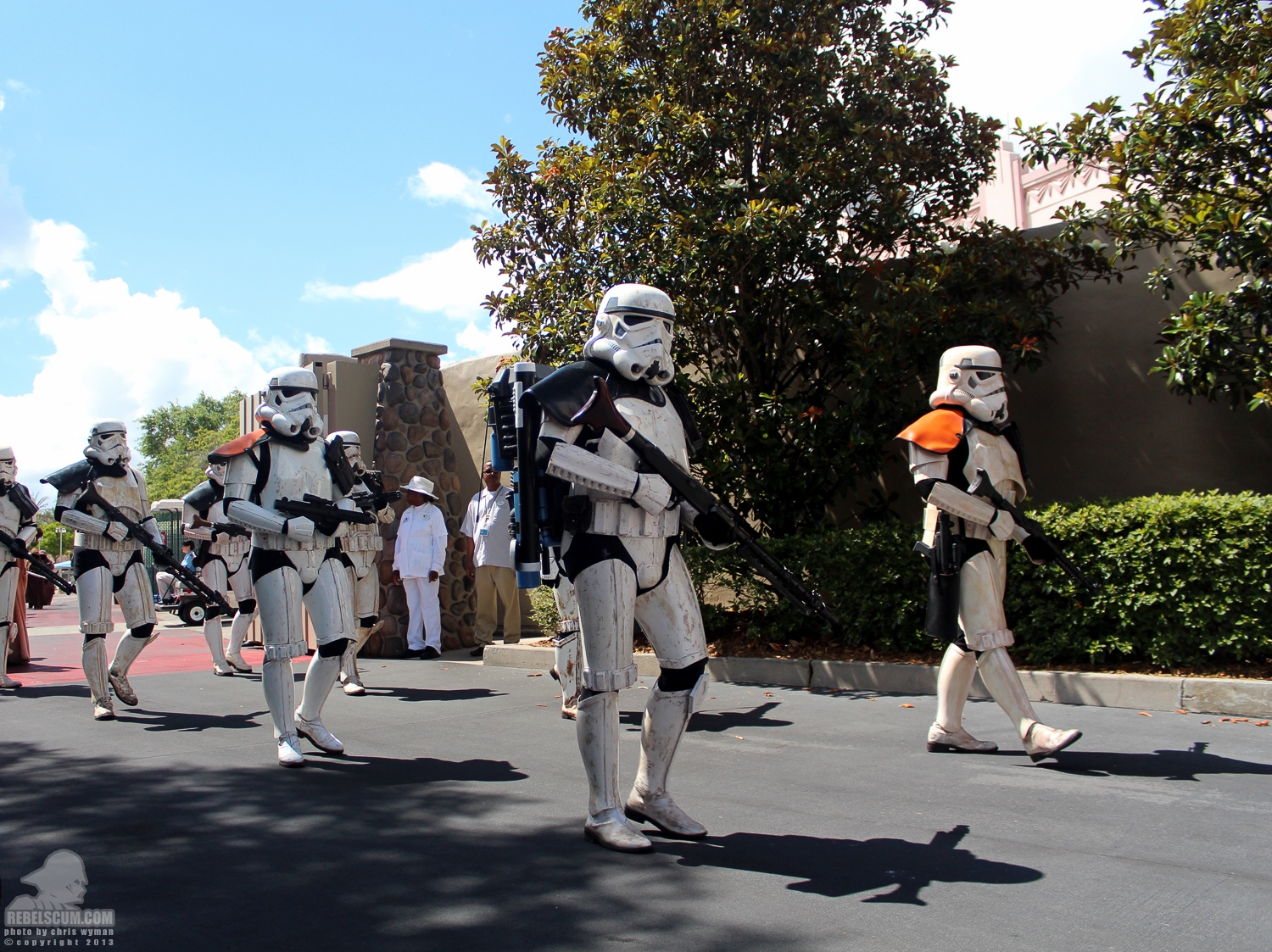 Star_Wars_Weekends_3_Parade-019.jpg