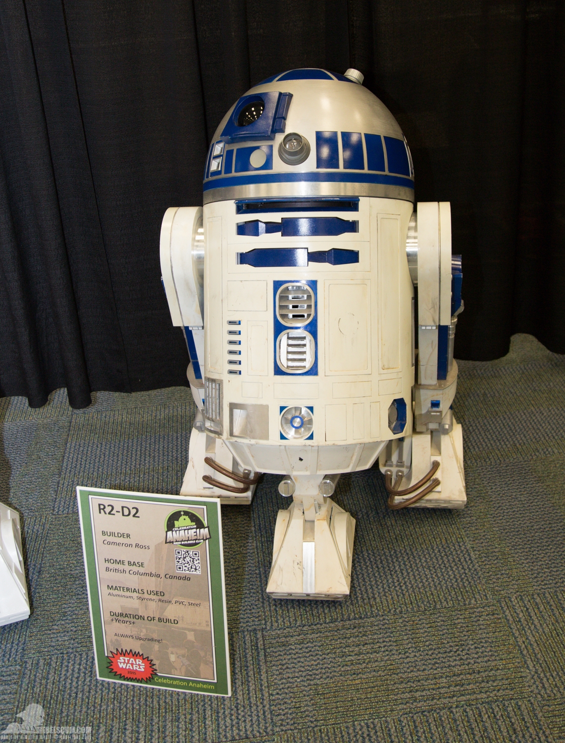 Star-Wars-Celebration-Anaheim-2015-R2-Builders-050.jpg