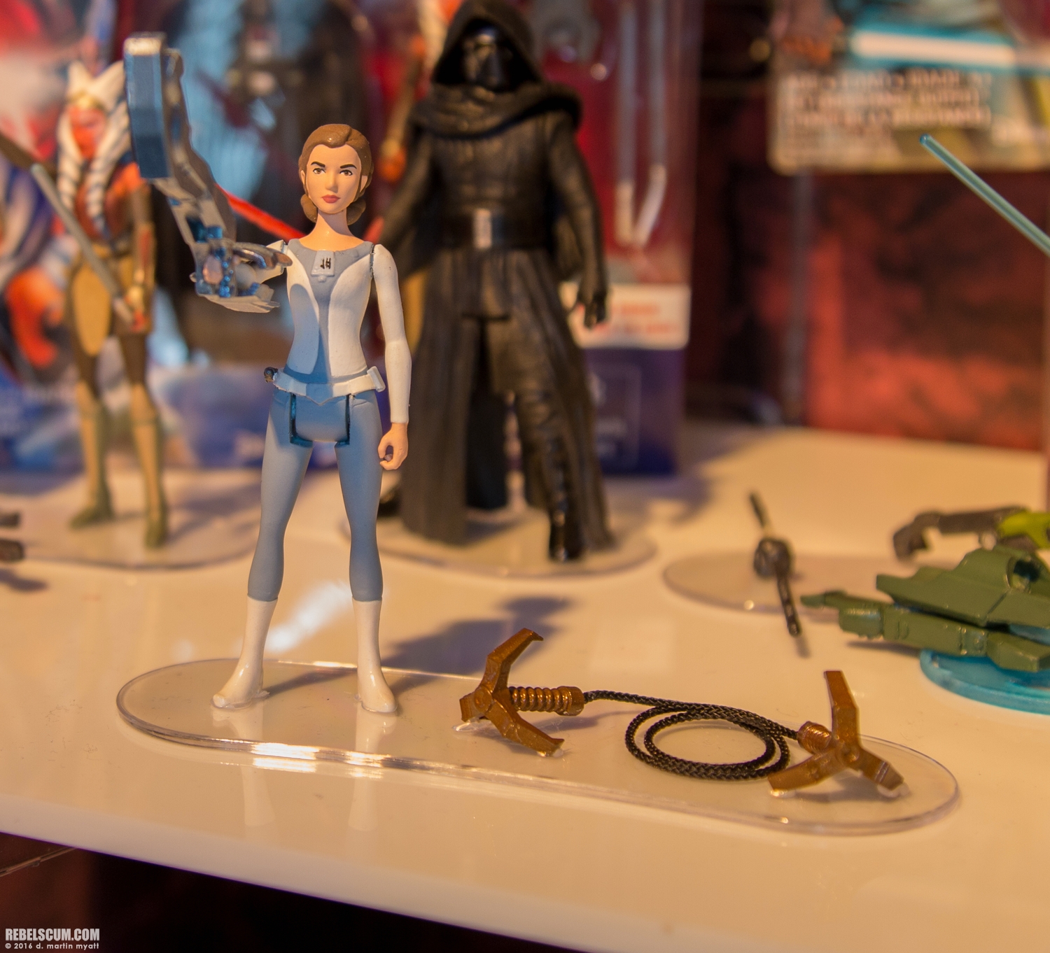 Hasbro-2015-International-Toy-Fair-The-Force-Awakens-007.jpg