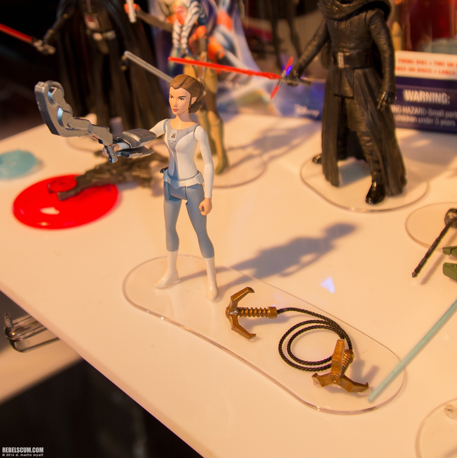 Hasbro-2015-International-Toy-Fair-The-Force-Awakens-009.jpg