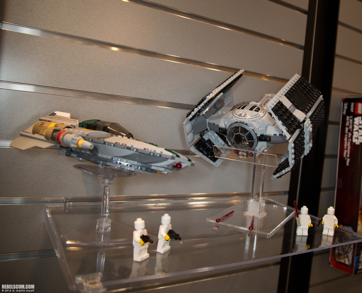 LEGO-2015-International-Toy-Fair-Star-Wars-097.jpg
