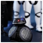 hot-toys-the-last-jedi-bb-9e collectible-figure-006.jpg