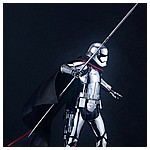 Kotobukiya-The-Last-Jedi-Captain-Phasma-ARTFX-Statue-002.jpg