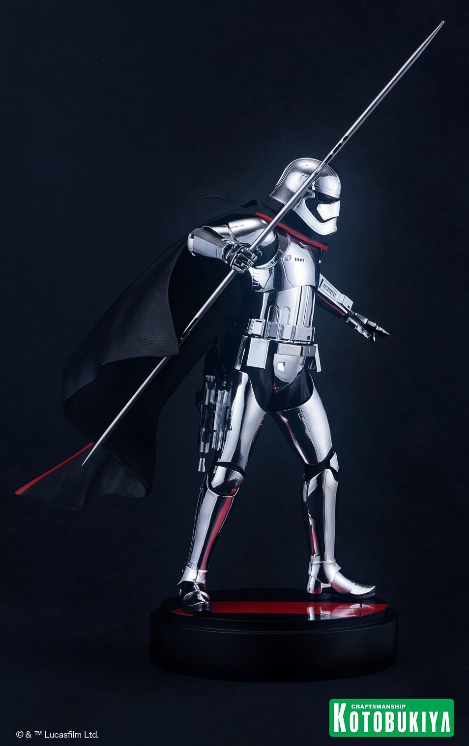 Kotobukiya-The-Last-Jedi-Captain-Phasma-ARTFX-Statue-002.jpg