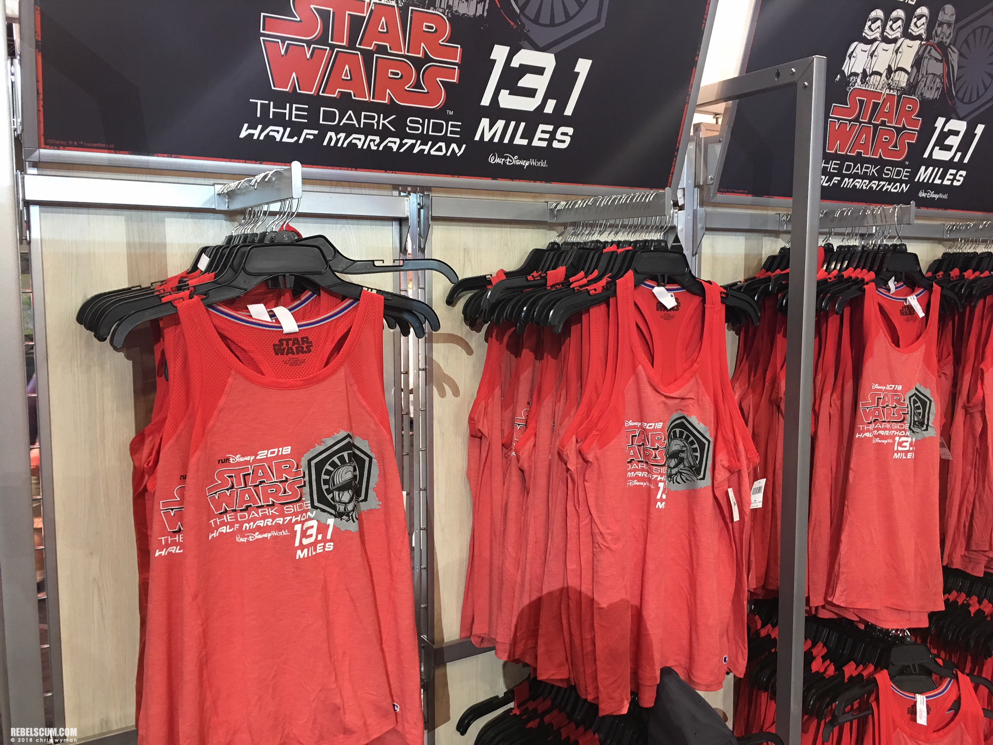 Star-Wars-Half-Marathon-The-Dark-Side-exclusives-products-011.jpg