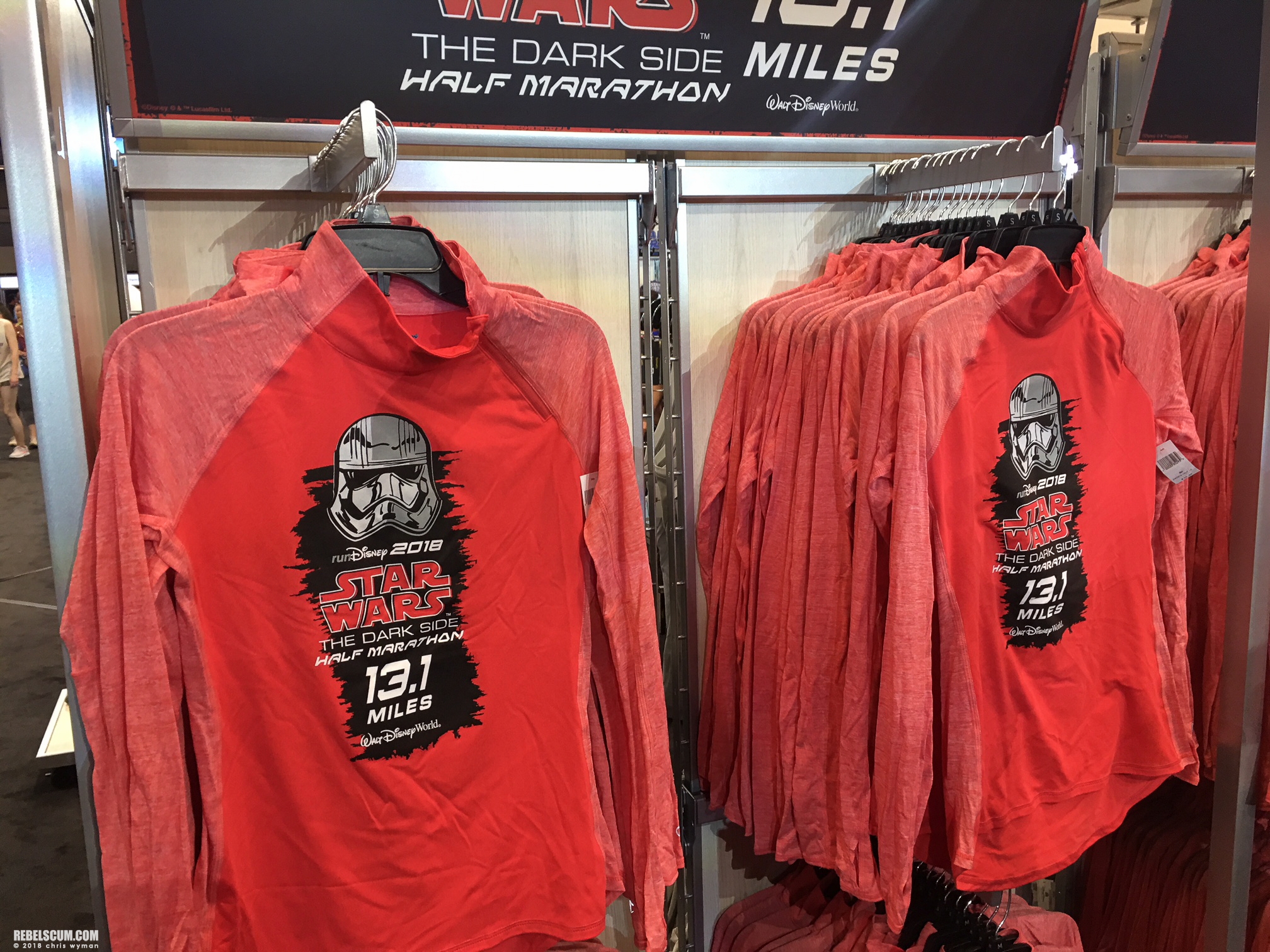 Star-Wars-Half-Marathon-The-Dark-Side-exclusives-products-023.jpg