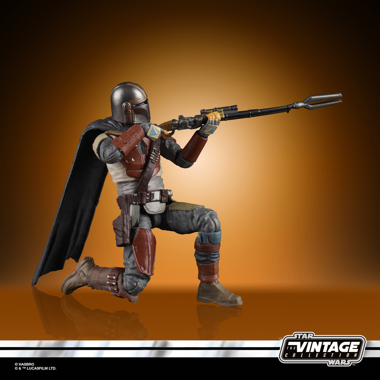 STAR WARS THE VINTAGE COLLECTION 3.75-INCH THE MANDALORIAN Figure - oop(3).jpg