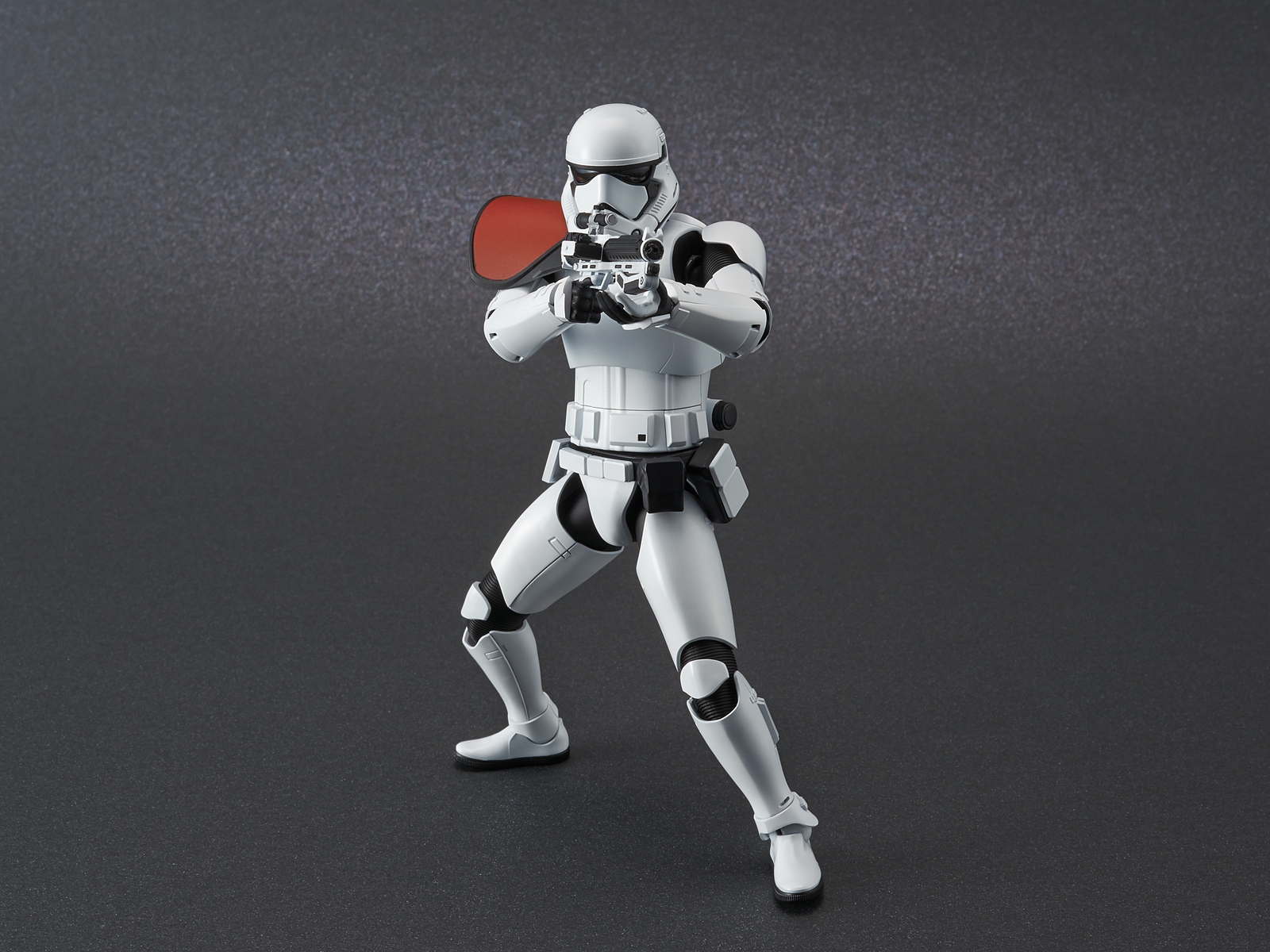 ep9_stormtrooper_action01.jpg