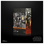 STAR WARS THE BLACK SERIES 6-INCH DIN DJARIN (THE MANDALORIAN) & THE CHILD BUILD-UP PACK - in pck (1).jpg