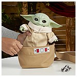 STAR WARS THE CHILD ANIMATRONIC EDITION WITH 3-IN-1 CARRIER - lifestyle (10).jpg