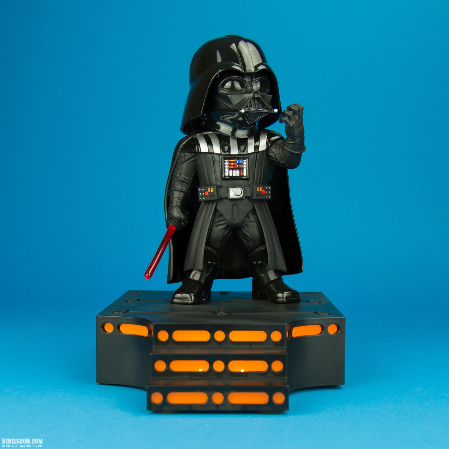 Darth-Vader-EA-010-Beast-Kingdom-Egg-Attack-Statue-009.jpg