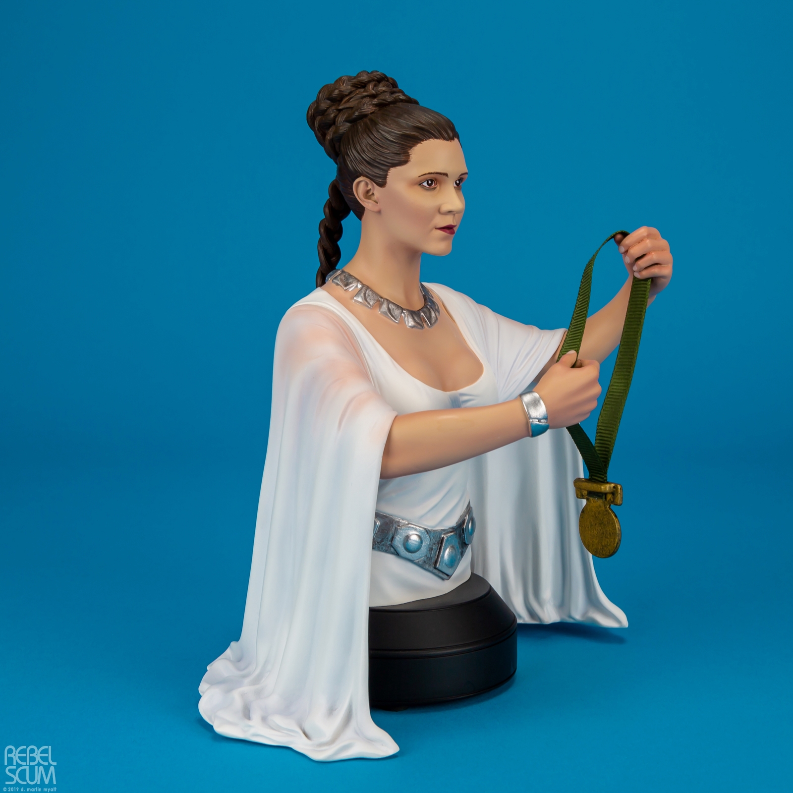 Princess-Leia-Organa-Hero-of-Yavin-Mini-Bust-Gentle-Giant-002.jpg