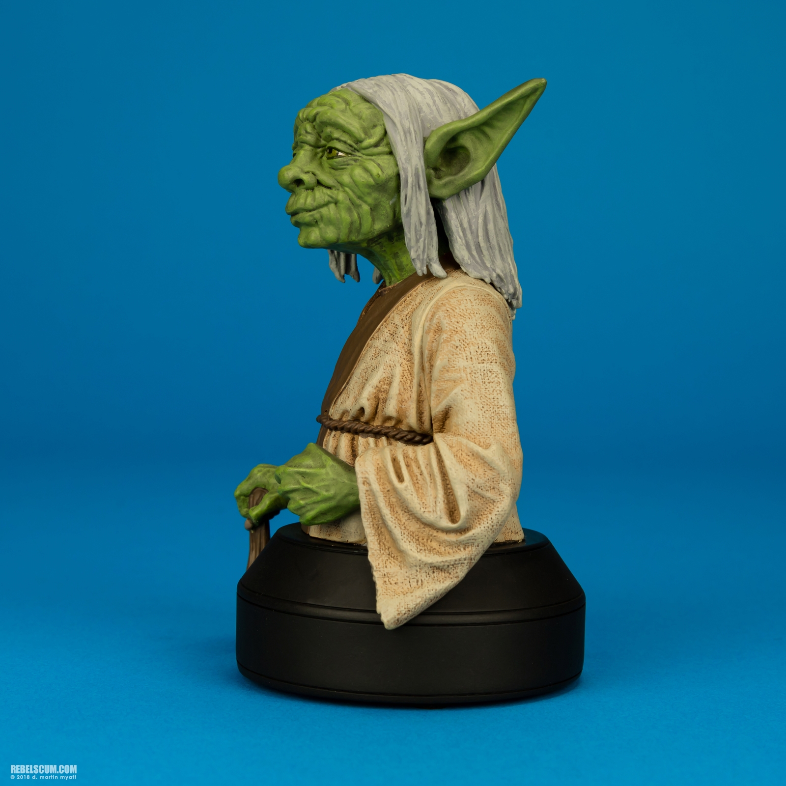 Yoda-Concept-Series-Mini-Bust-Gentle-Giant-Star-Wars-003.jpg