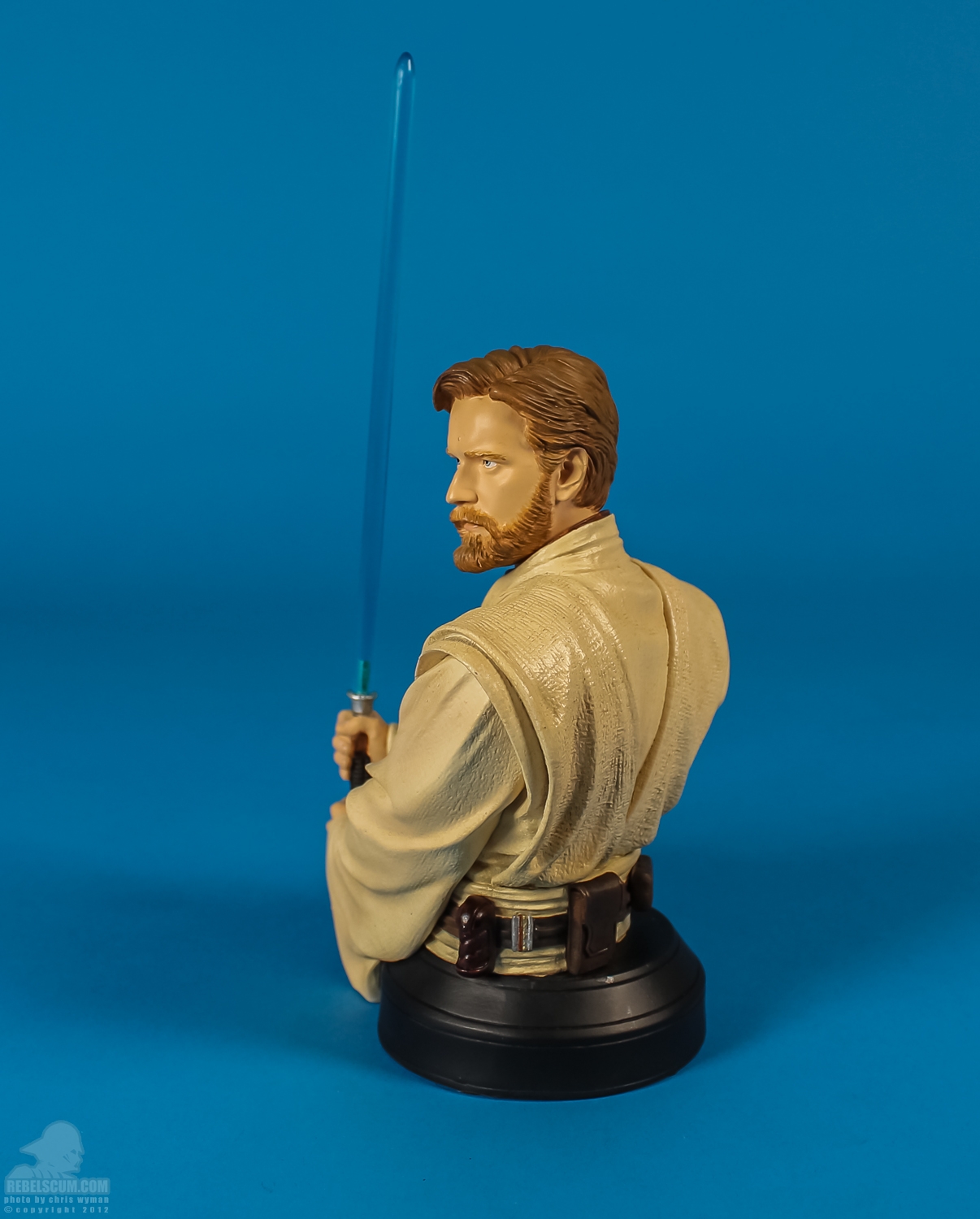 Obi-Wan_Kenobi_ROTS_Exclusive_Mini_Bust_Gentle_Giant-03.jpg