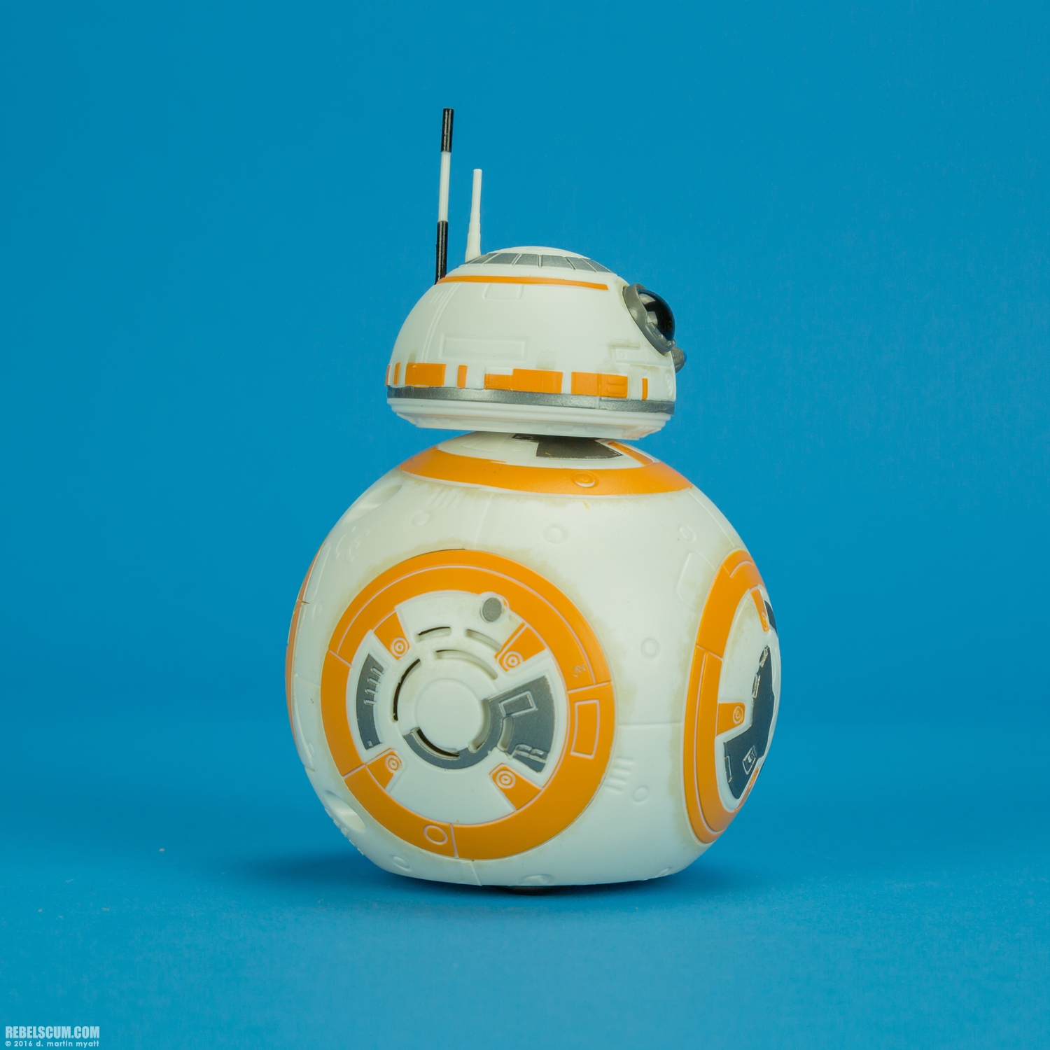 Rip-N-Go-BB-8-Propulsion-Star-Wars-2016-Hasbro-002.jpg