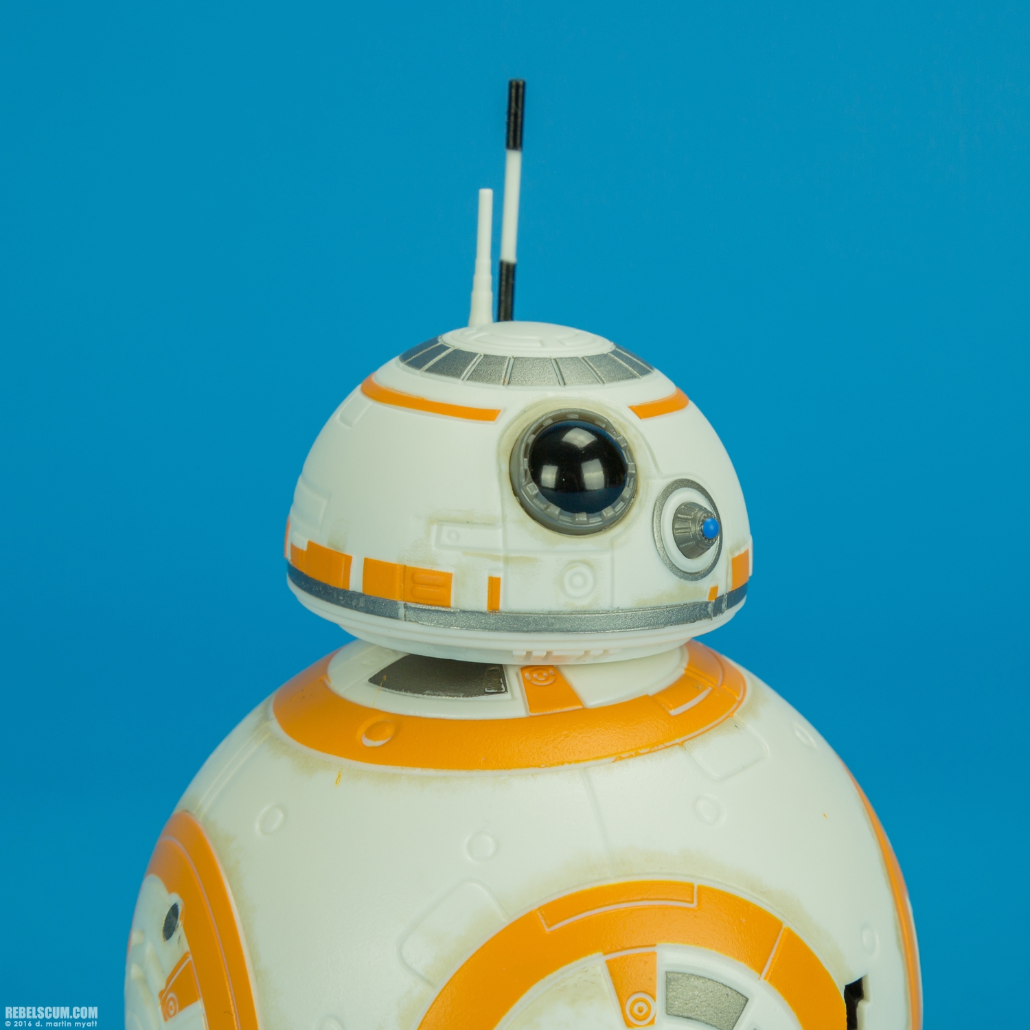 Rip-N-Go-BB-8-Propulsion-Star-Wars-2016-Hasbro-009.jpg