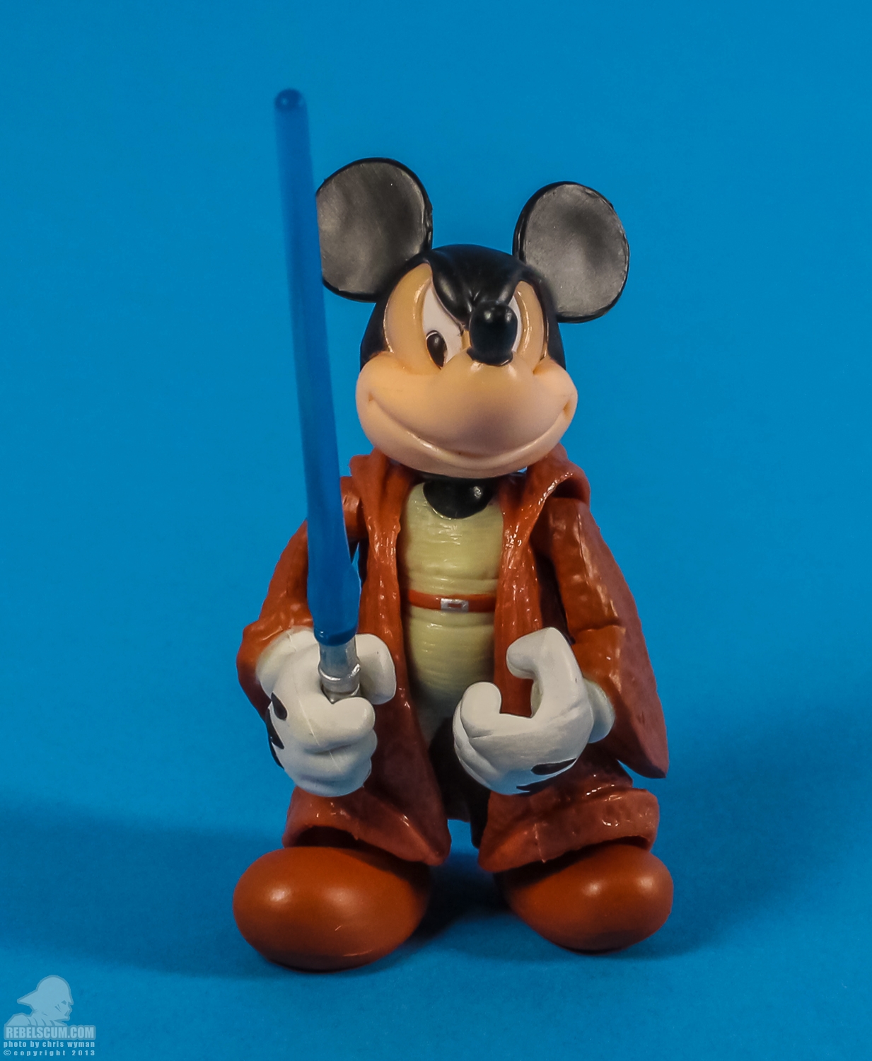 Disney_Parks_Jedi_Mickeys_Starfighter_Hasbro-01.jpg