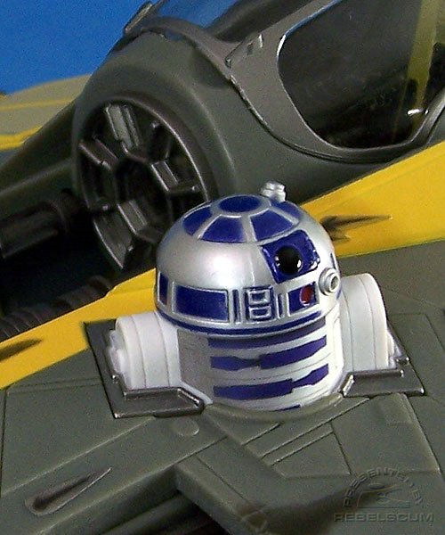 R2-D2's head rotates