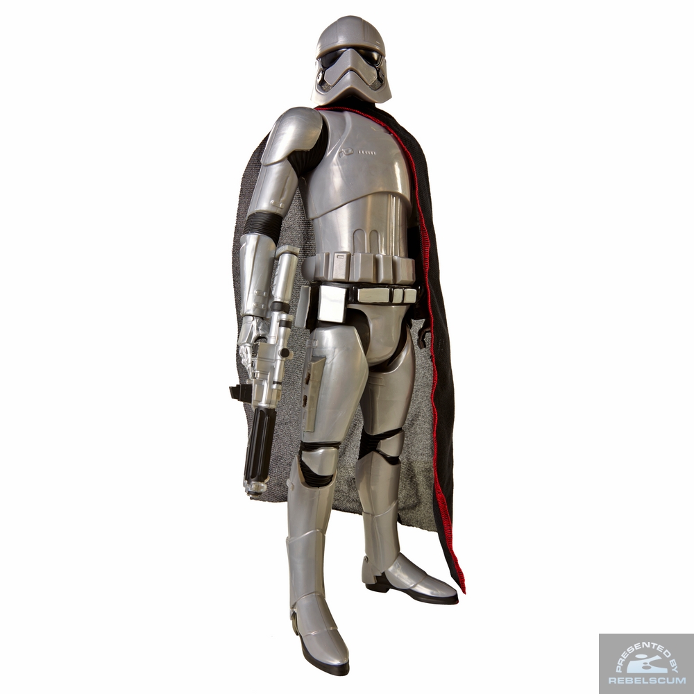 BIG FIGS 20_ Captain Phasma loose.jpg