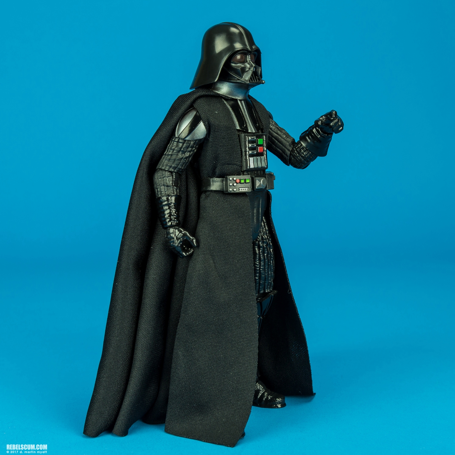 Darth-Vader-43-The-Black-Series-6-inch-Hasbro-002.jpg