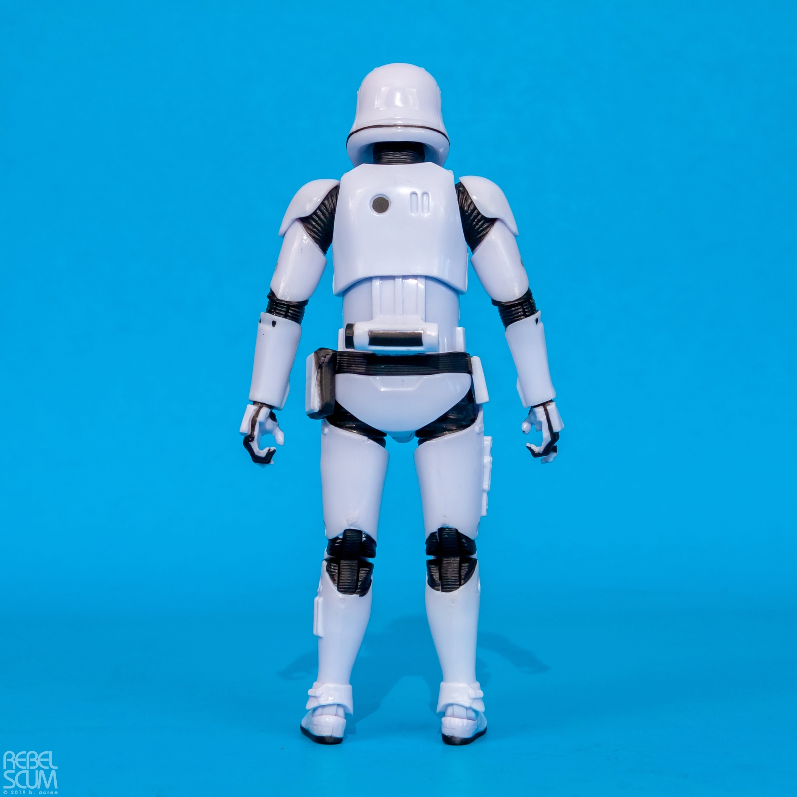 The-Black-Series-First-Order-Stormtrooper-002.jpg