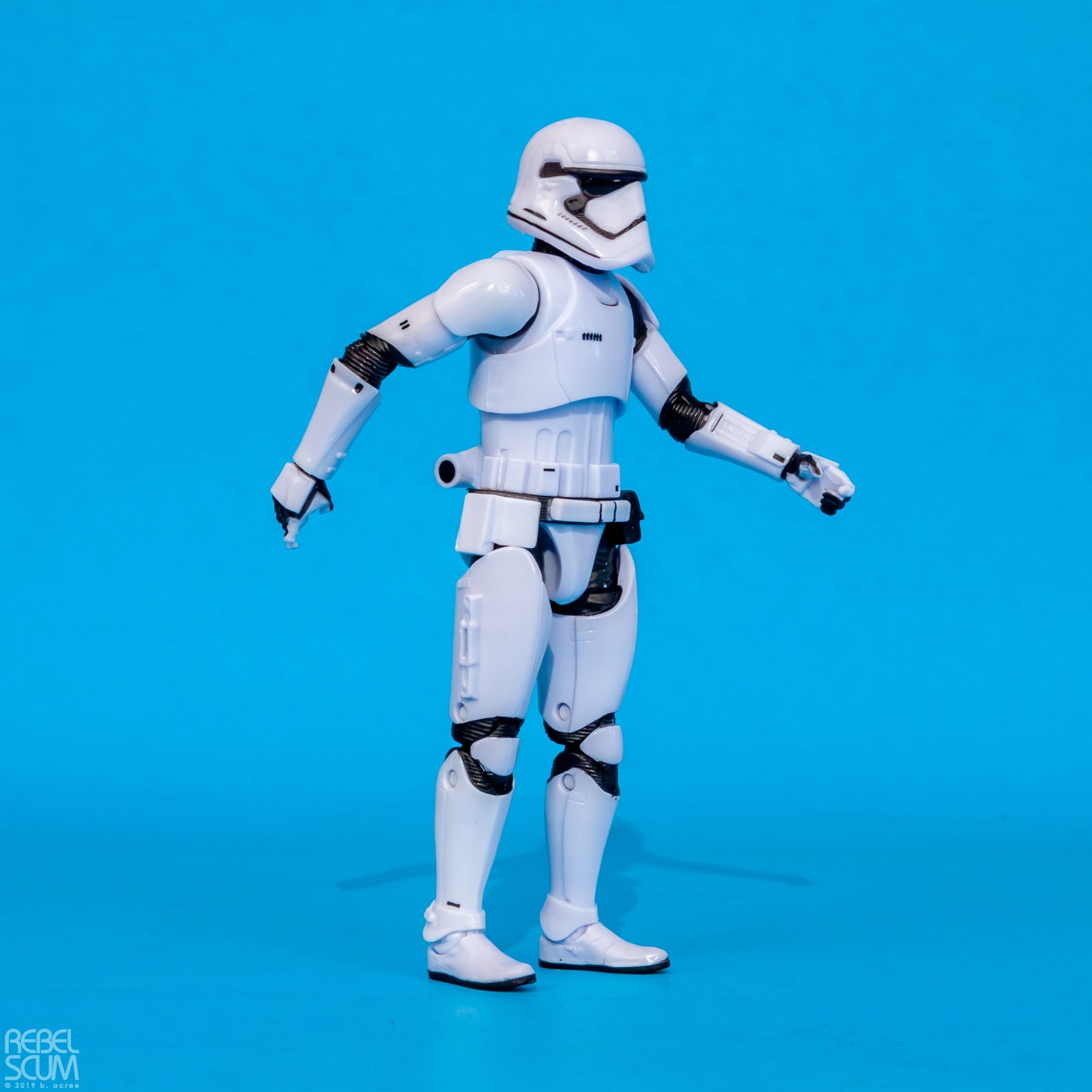 The-Black-Series-First-Order-Stormtrooper-004.jpg