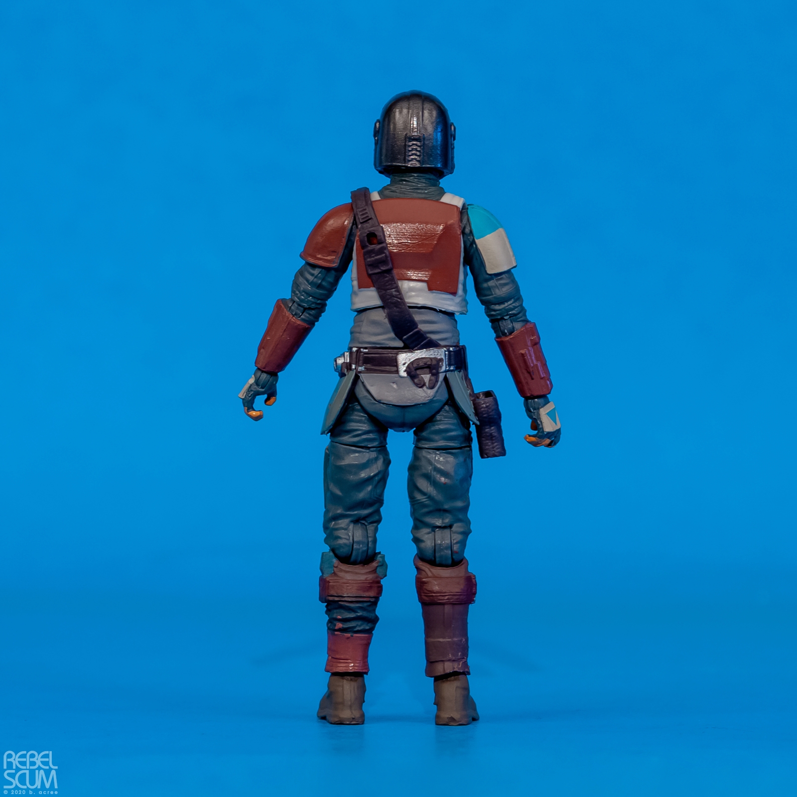 The-Vintage-Collection-VC166-The-Mandalorian-004.jpg