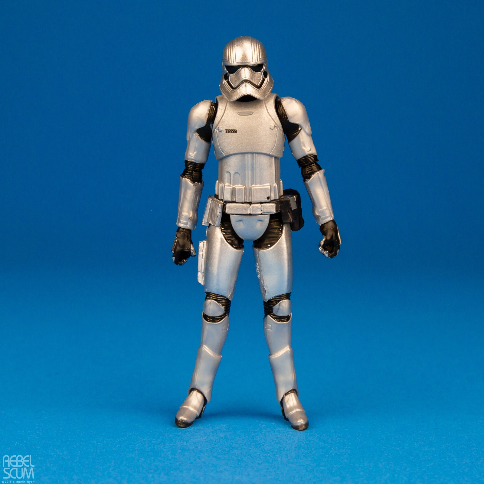 VC142-Captain-Phasma-The-Vintage-Collection-Star-Wars-001.jpg