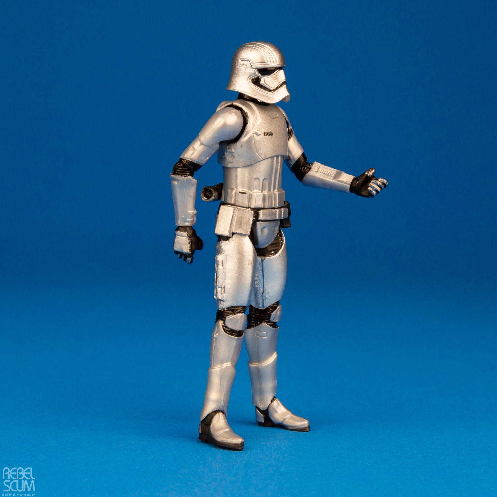 VC142-Captain-Phasma-The-Vintage-Collection-Star-Wars-002.jpg