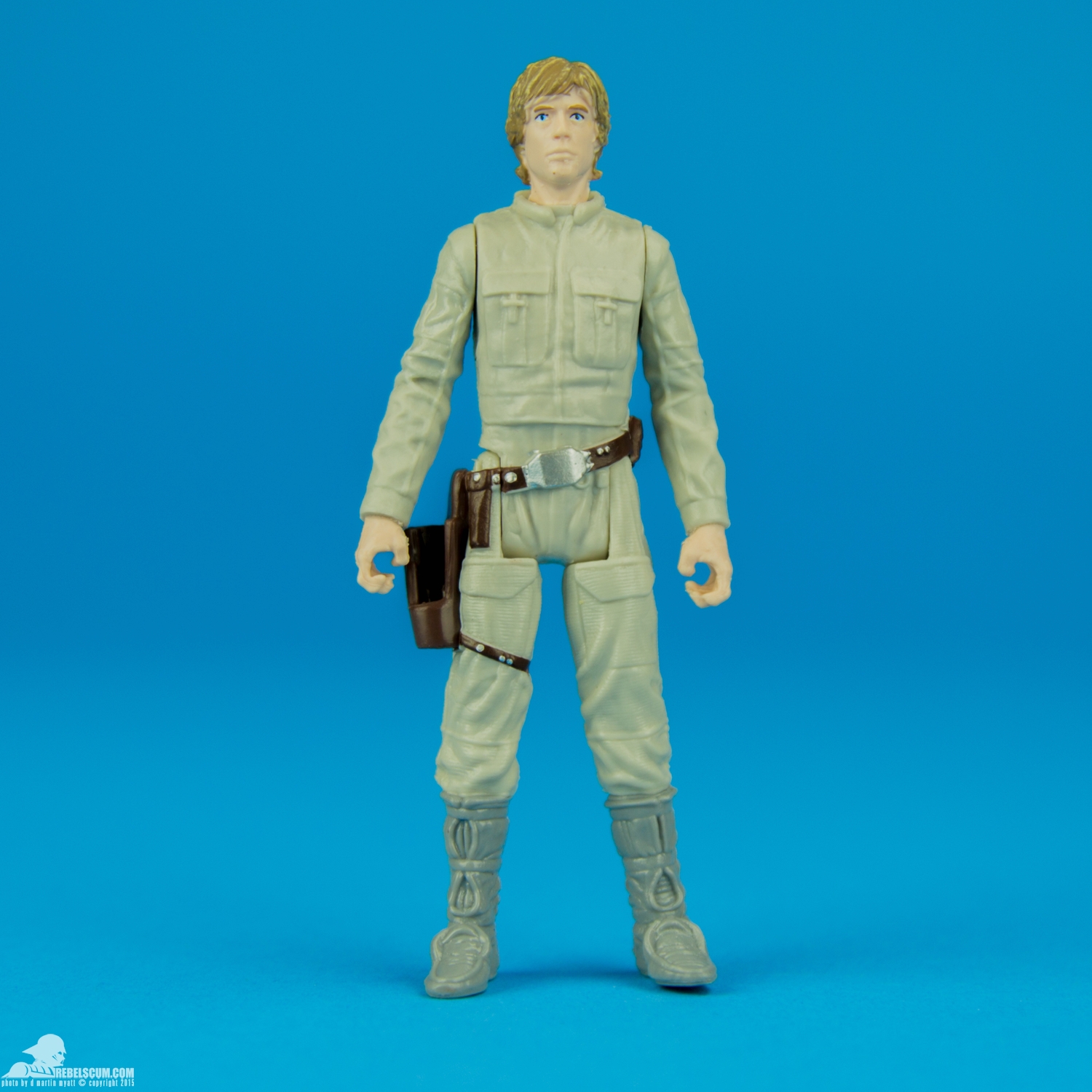 Luke-Skywalker-Star-Wars-The-Force-Awakens-Hasbro-001.jpg