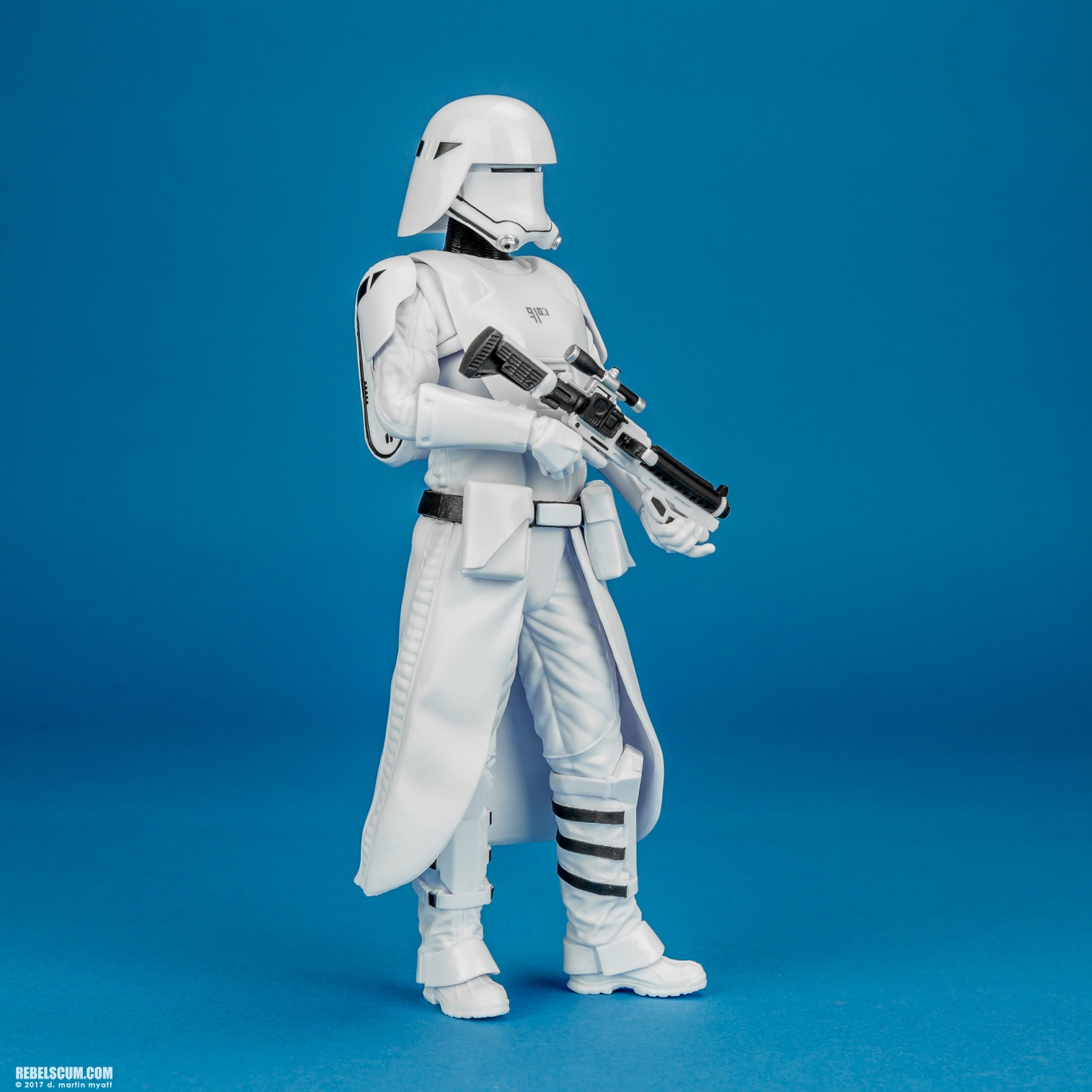 First-Order-Snowtrooper-Flametrooper-ARTFX-plus-002.jpg