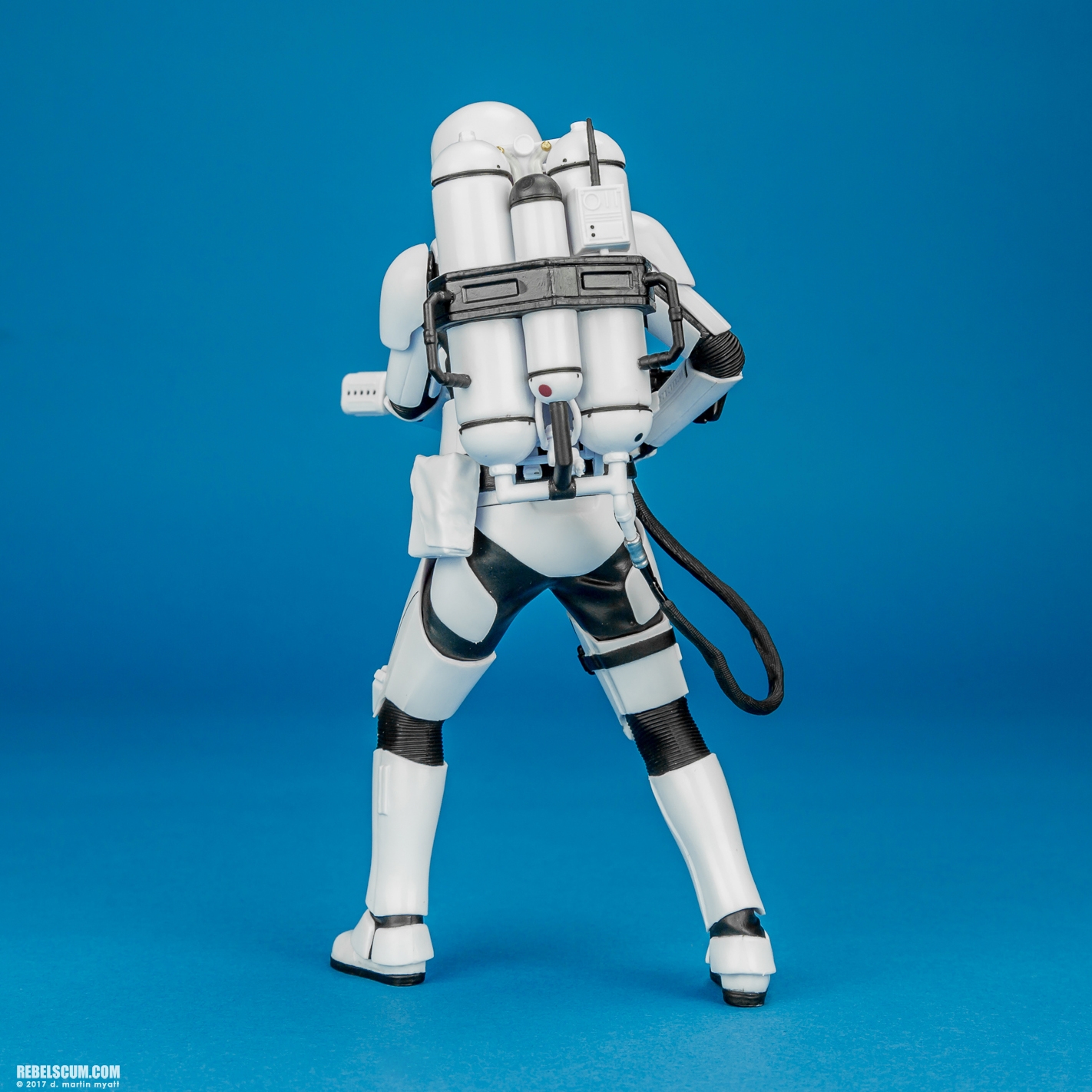 First-Order-Snowtrooper-Flametrooper-ARTFX-plus-012.jpg