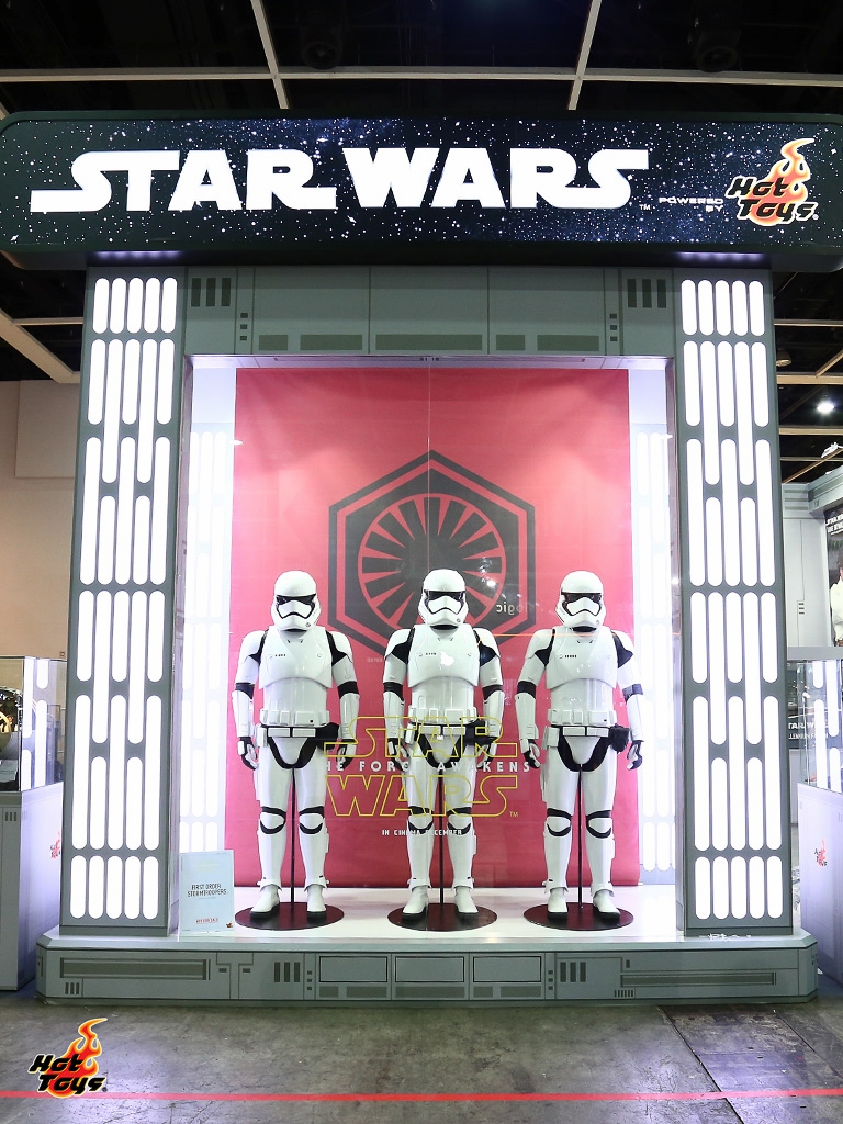 Hot Toys-Ani-Com-and-Games-Hong-Kong-008.jpg