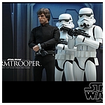 hot-toys-mms514-star-wars-stormtrooper-collectible-figure-002.jpg