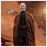 Count-Dooku-Hot-Toys-Final-Photography-021.jpg