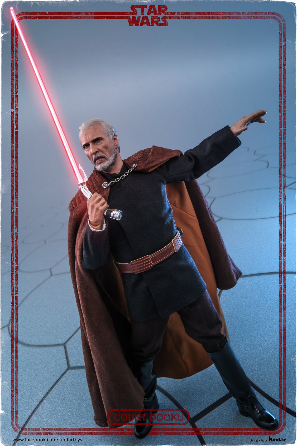 Count-Dooku-Hot-Toys-Final-Photography-035.jpg