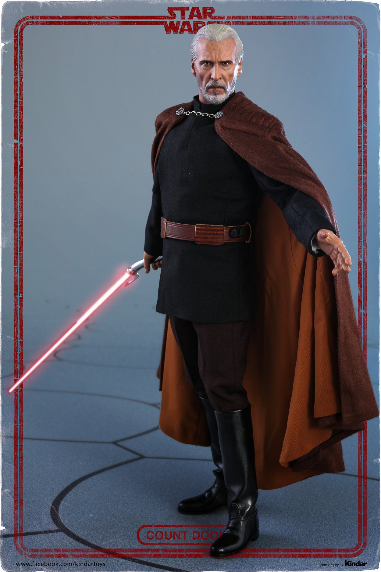 Count-Dooku-Hot-Toys-Final-Photography-046.jpg