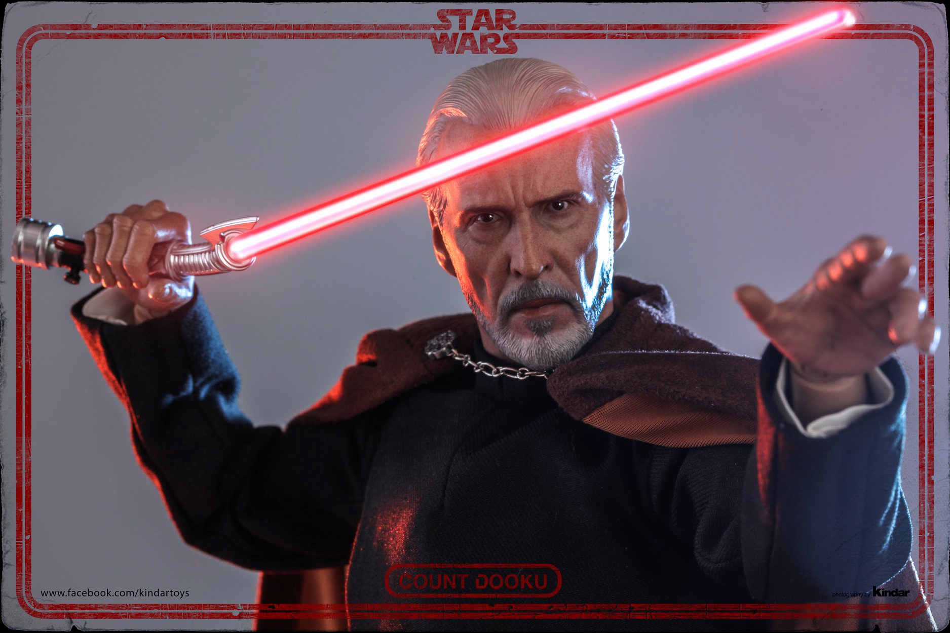 Count-Dooku-Hot-Toys-Final-Photography-048.jpg