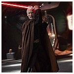 Count-Dooku-Hot-Toys-Final-Photography-050.jpg