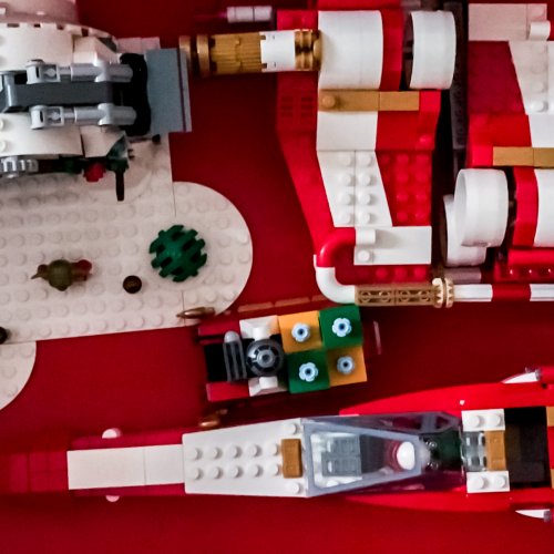 Rebelscum.com: A Look At The LEGO Staff X-maswing Starfighter