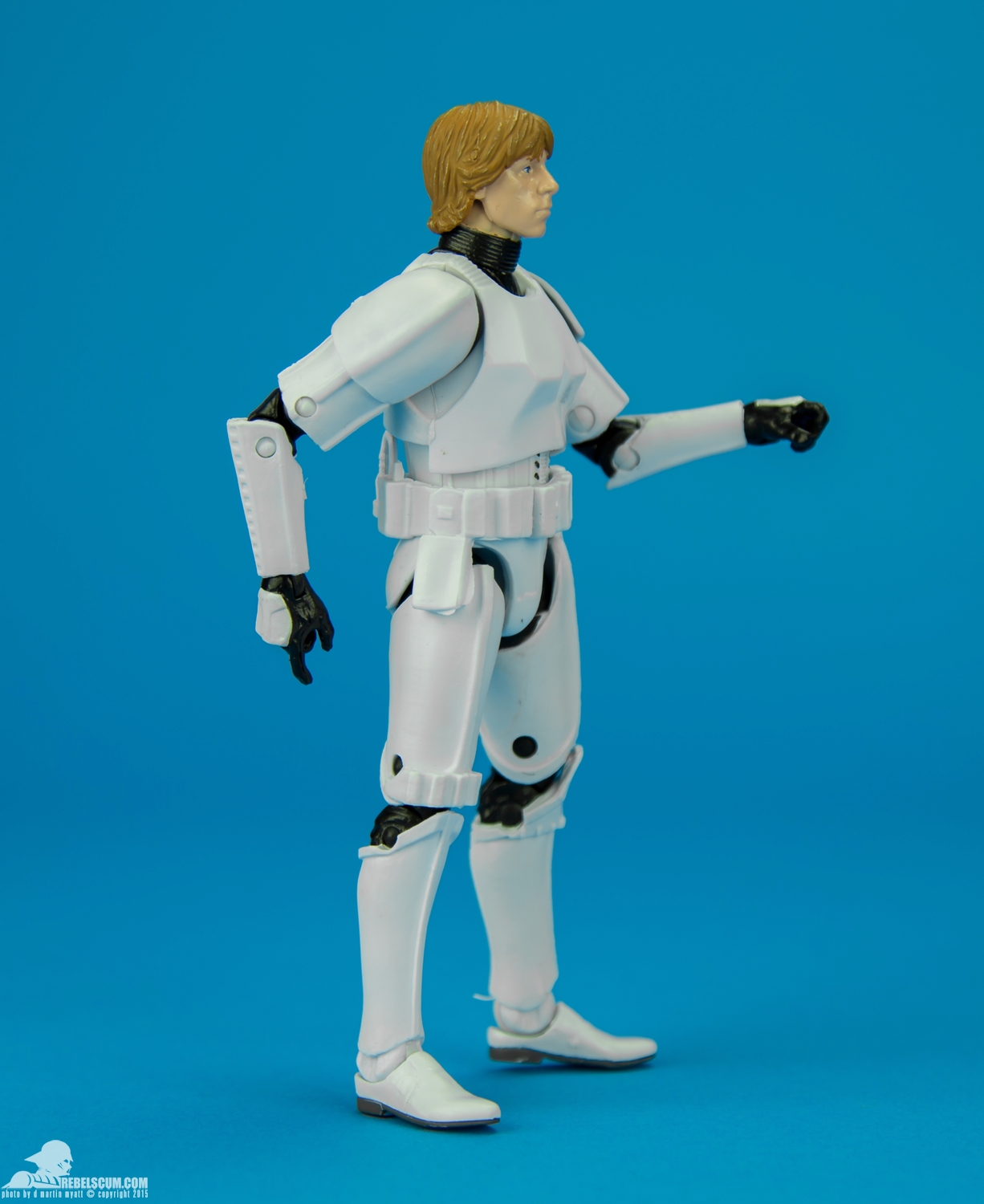 12-Luke-Skywalker-Stormtrooper-6-inch-Black-Series-002.jpg