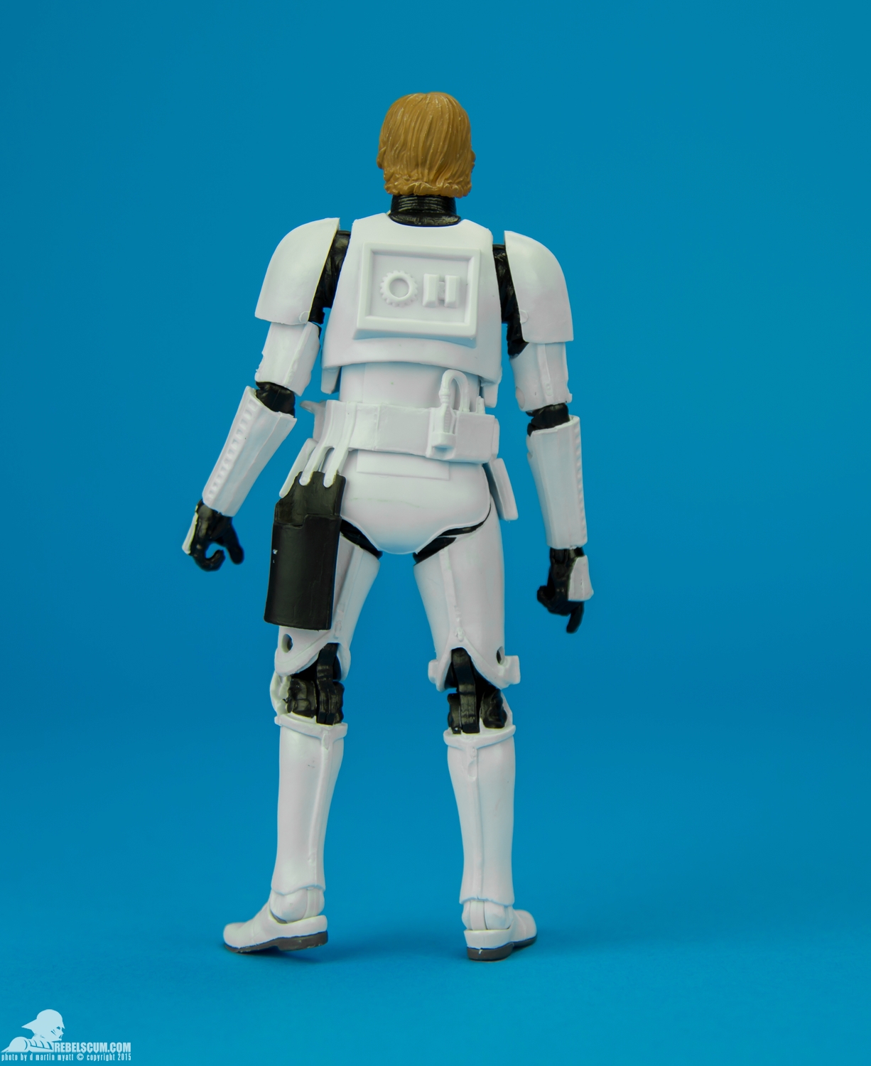 12-Luke-Skywalker-Stormtrooper-6-inch-Black-Series-004.jpg