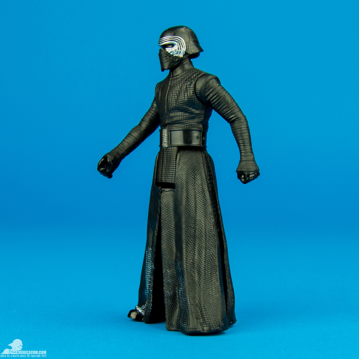 Armor-Up-Kylo-Ren-The-Force-Awakens-Hasbro-003.jpg