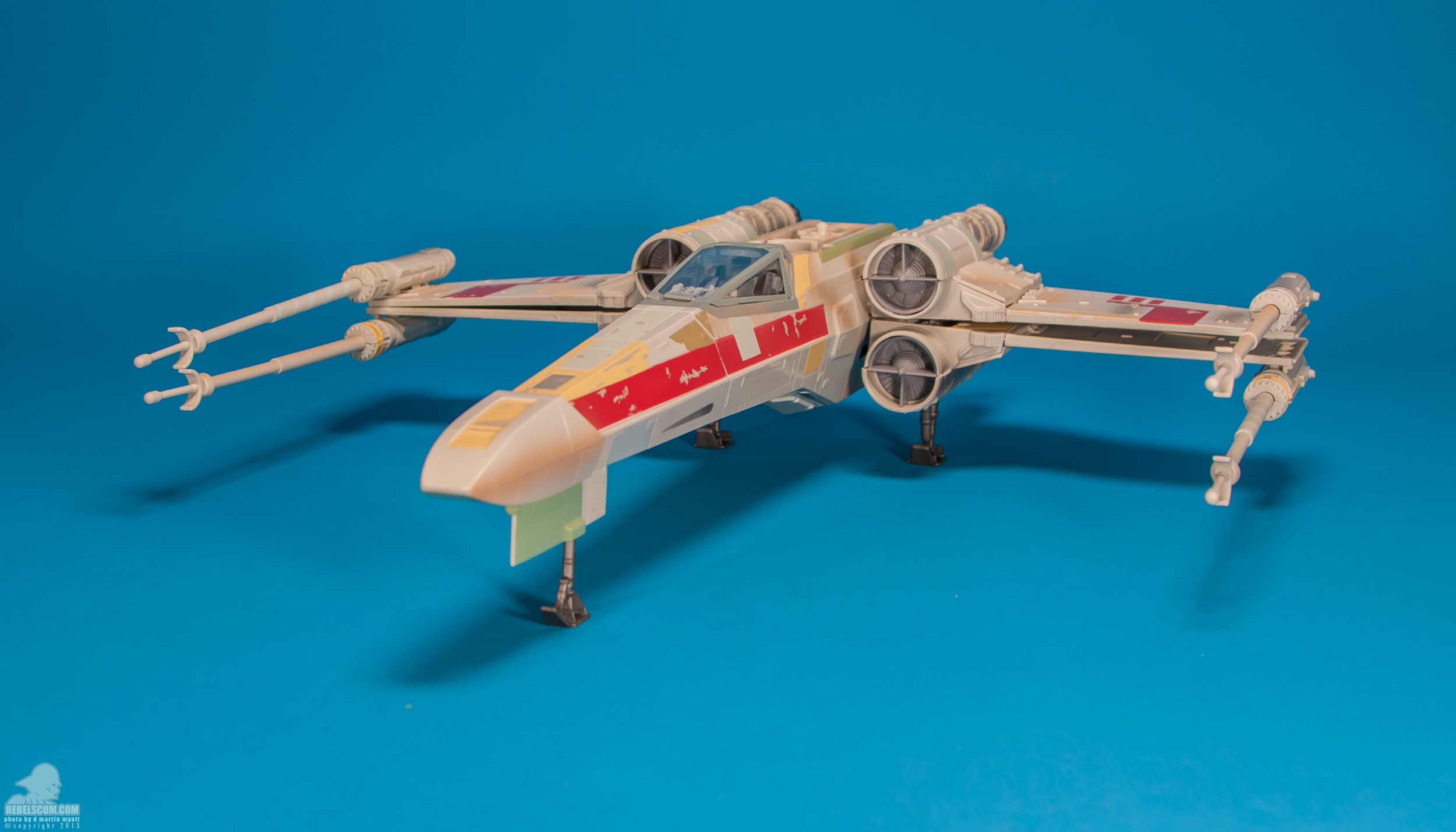Biggs-Red-3-X-Wing-Fighter-The-Vintage-Collection-TVC-Hasbro-005.jpg
