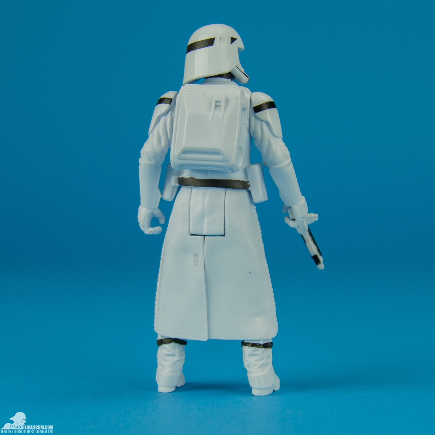Fist-Order-Snowtrooper-The-Force-Awakens-Hasbro-006.jpg
