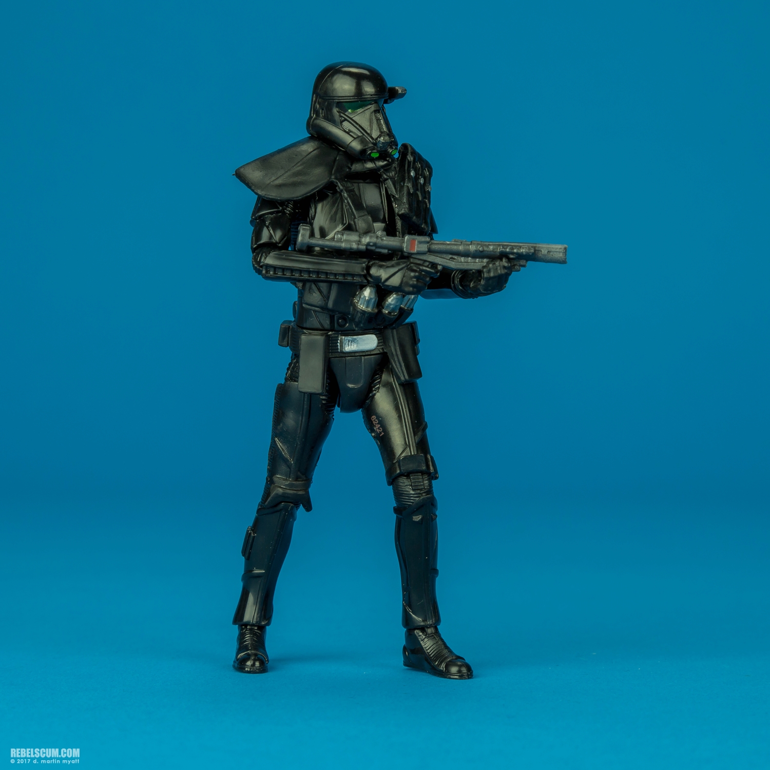 Imperial-Death-Trooper-The-Black-Series-C0663-B4054-011.jpg