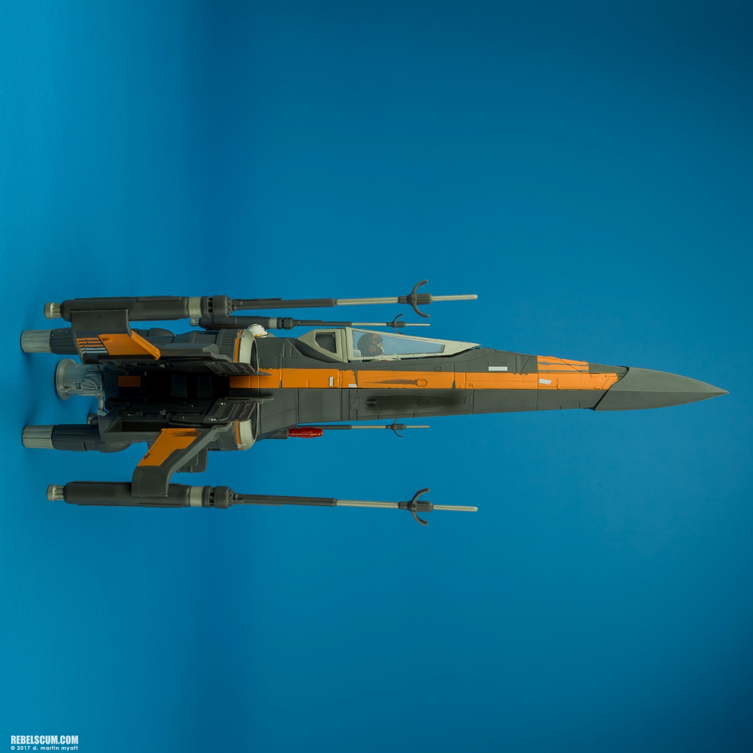 Poes-Boosted-X-Wing-Fighter-The-Last-Jedi-Hasbro-007.jpg