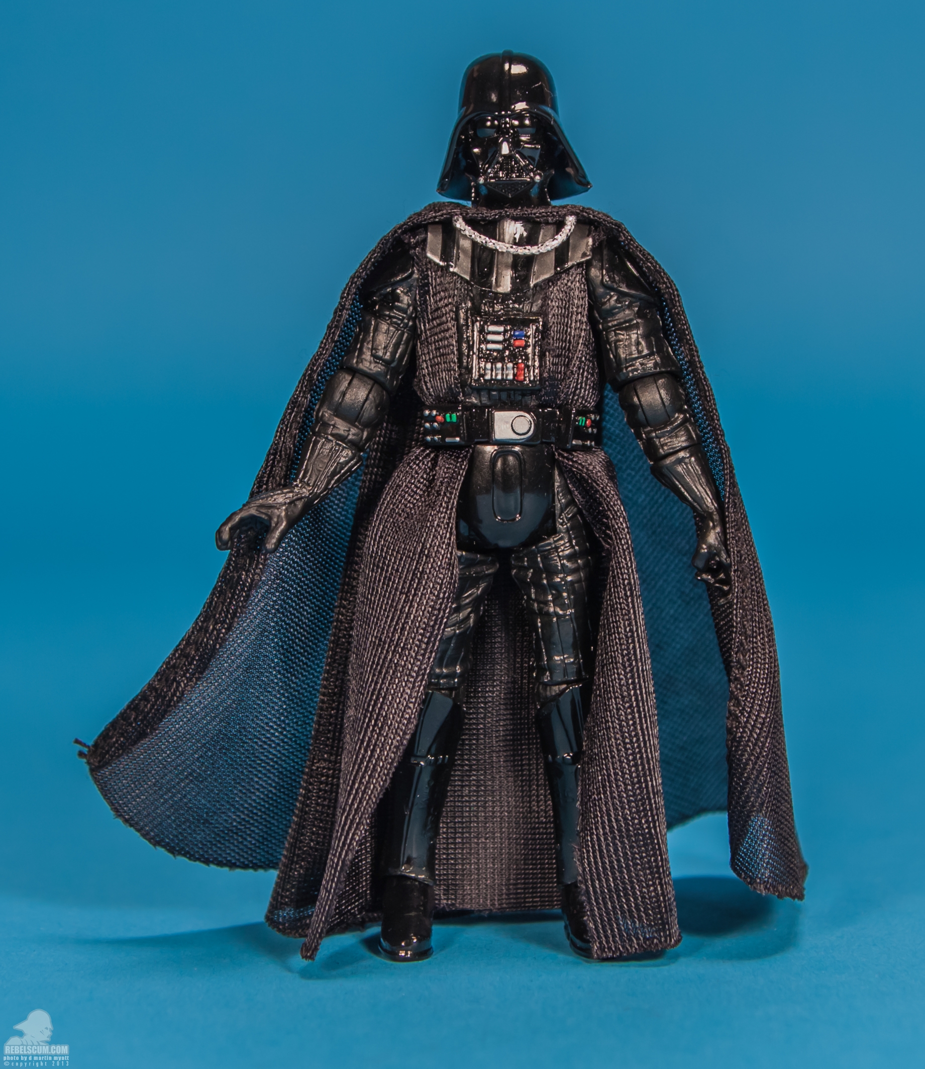 The-Black-Series-Star-Wars-Hasbro-06-Darth-Vader-001.jpg