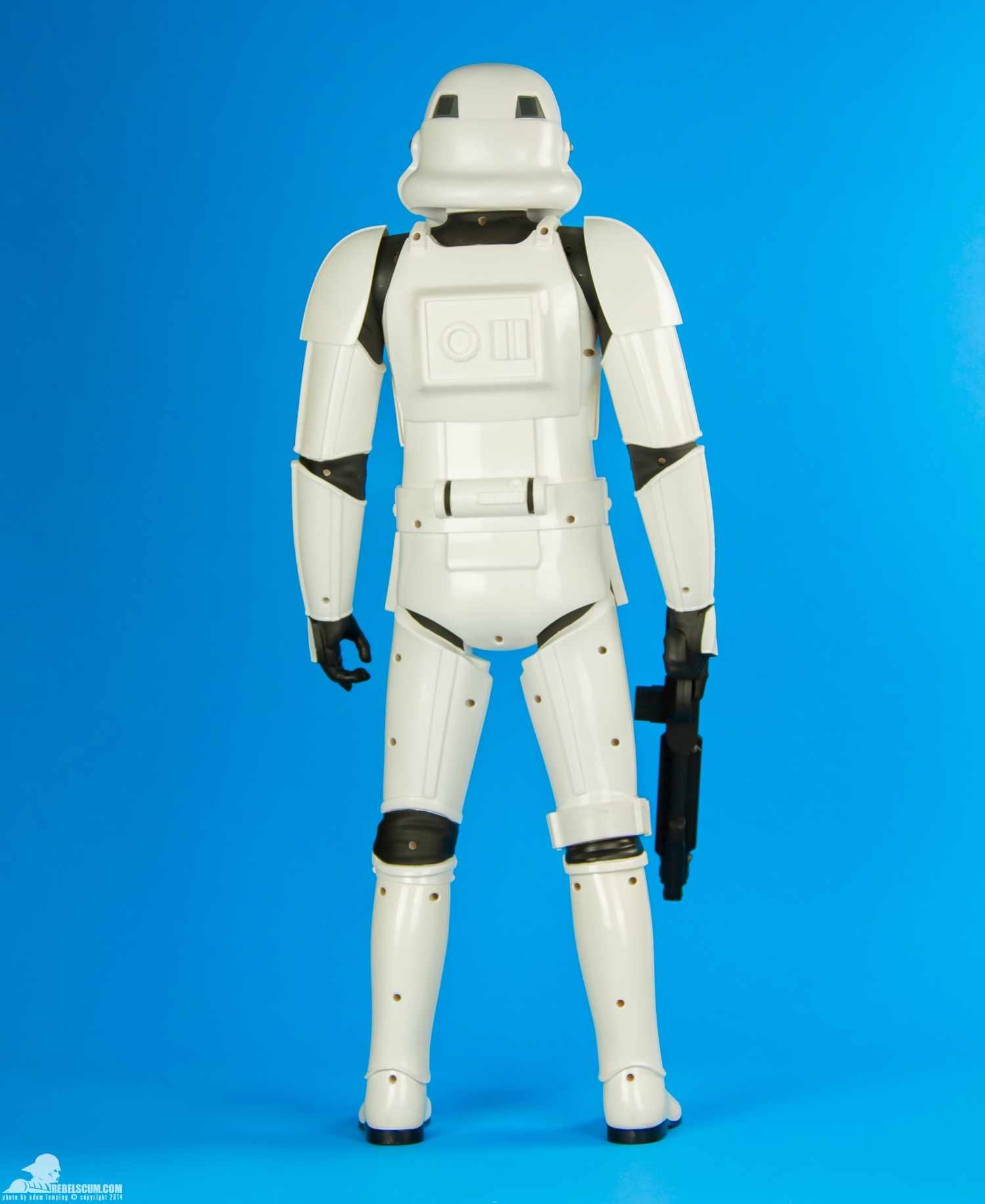 31-inch-Stormtrooper-Star-Wars-JAKKS-Pacific-004.jpg