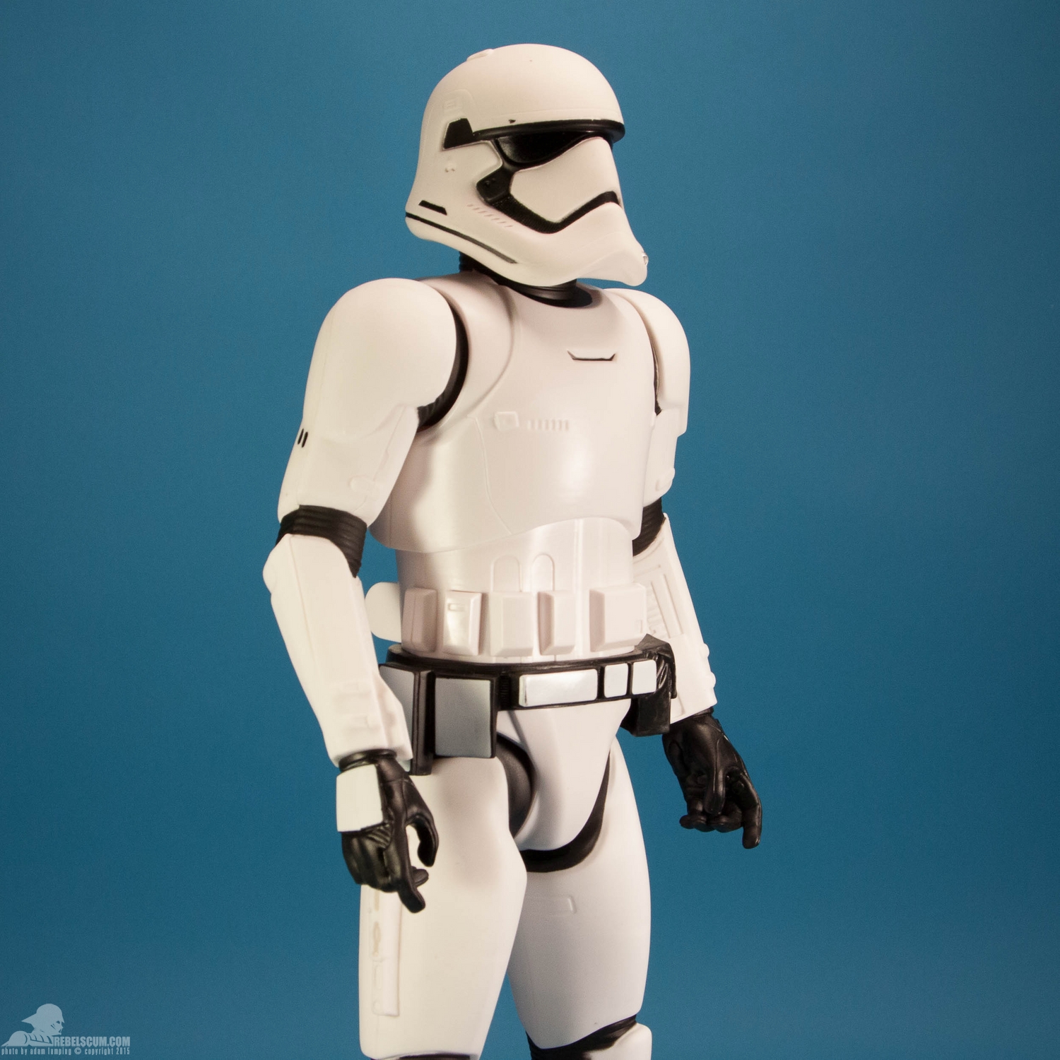jakks-pacific-first-order-stormtrooper-18-inch-figure-006.jpg